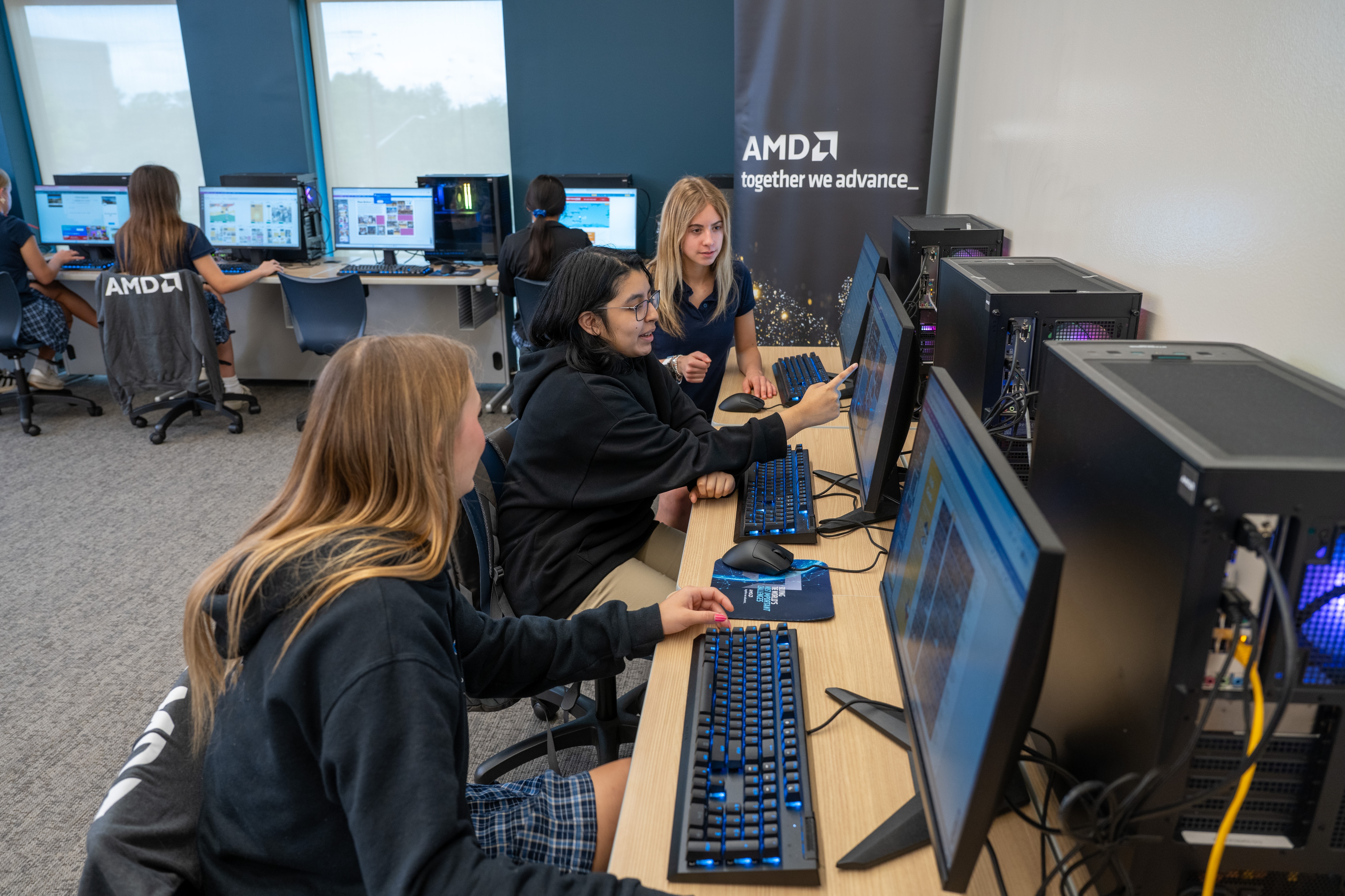 AMD Ann Richards School Learning Lab