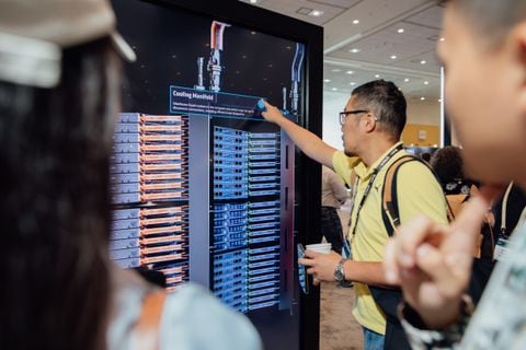 7 22 AMD AI Expo 40
